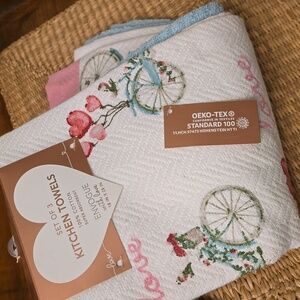 NEW!! Set of Kitchen Towels